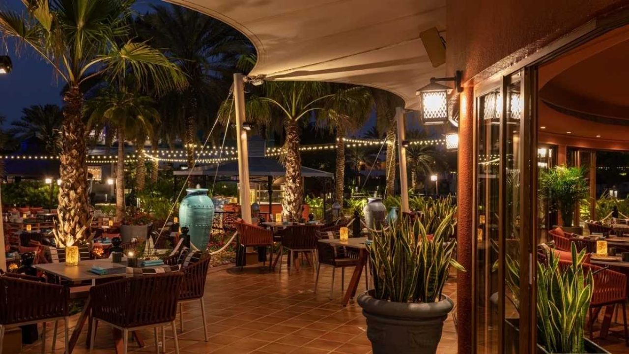 The Rise of the Arabic Night Theme: A Cultural Experience Dubai Guests Love